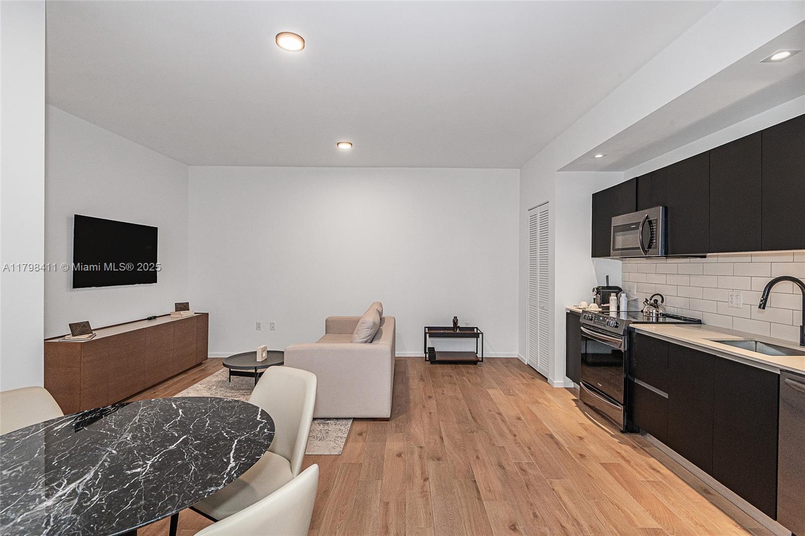 MAP OF MIAMI DADE CO. FL. - Residential