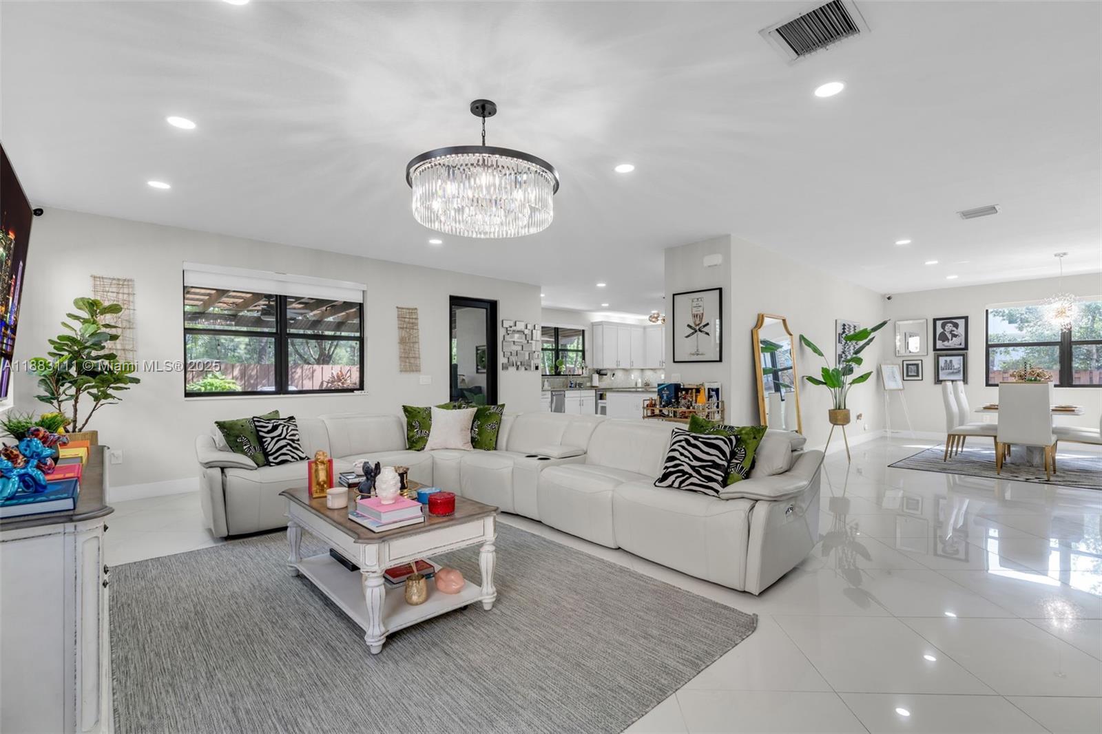 DORAL BREEZE - Residential Lease