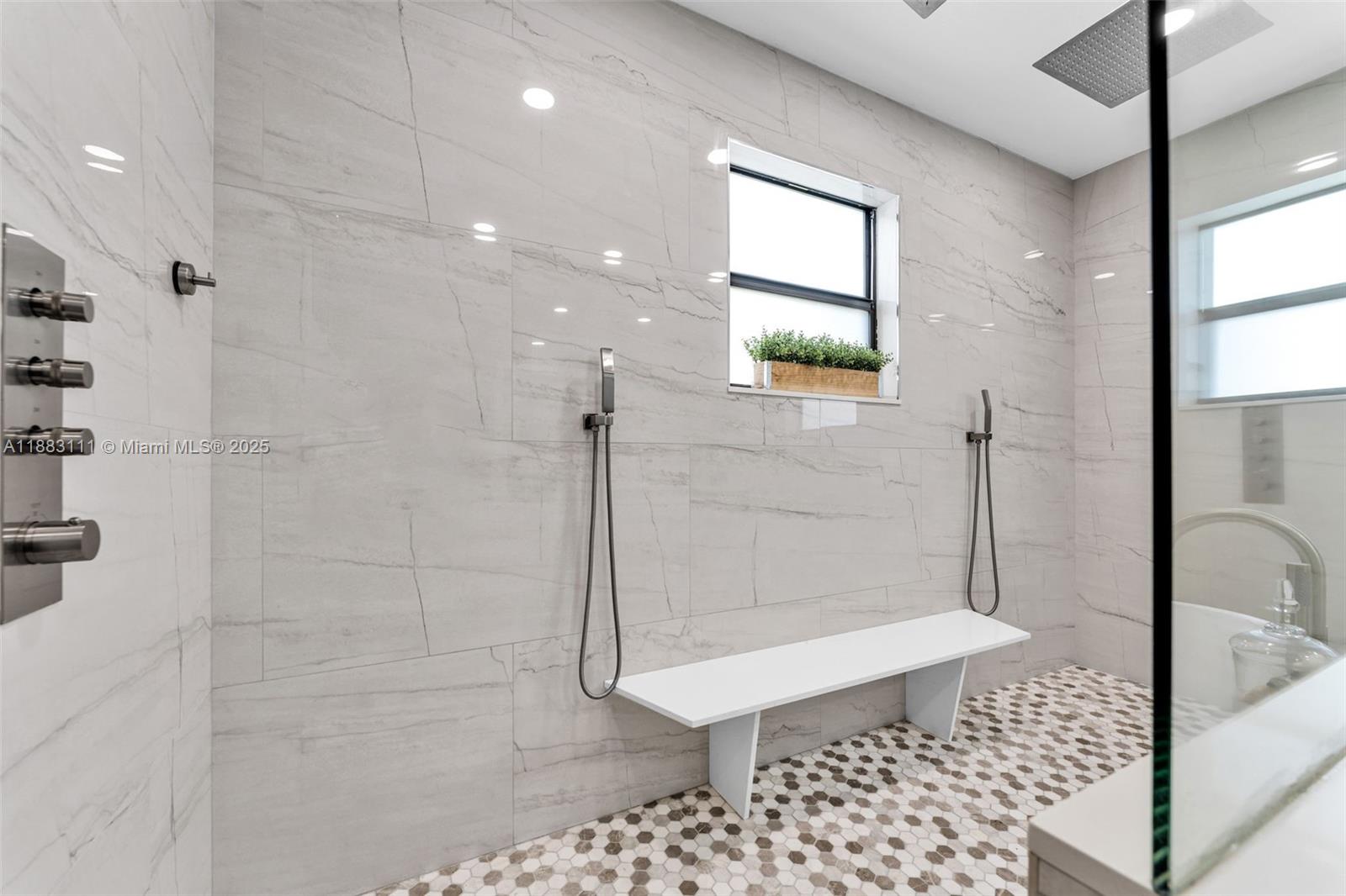 DORAL BREEZE - Residential Lease