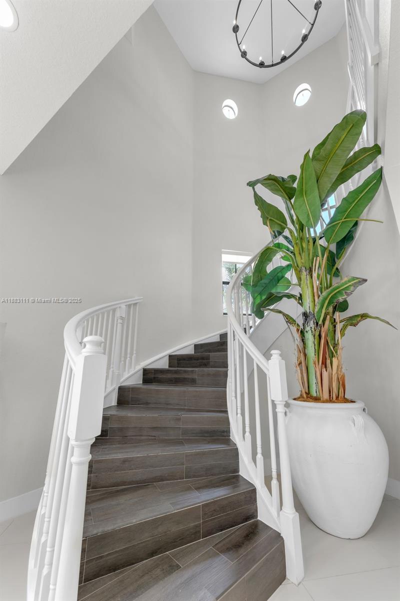 DORAL BREEZE - Residential Lease