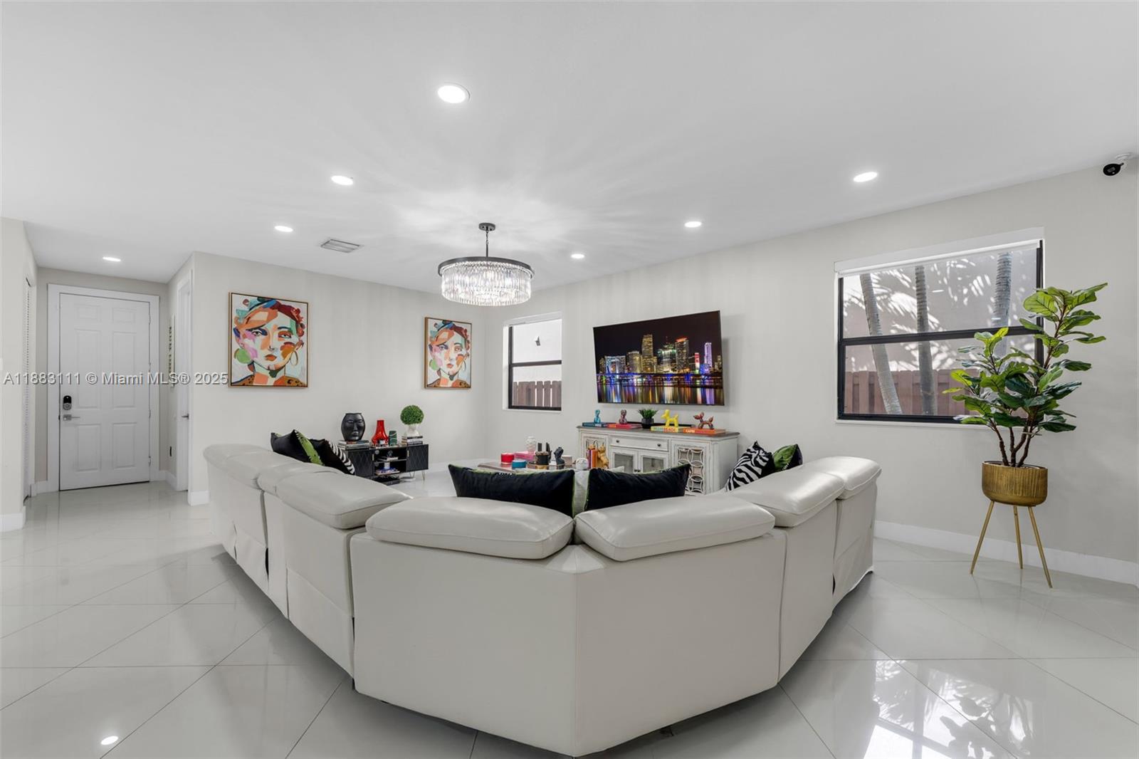 DORAL BREEZE - Residential Lease
