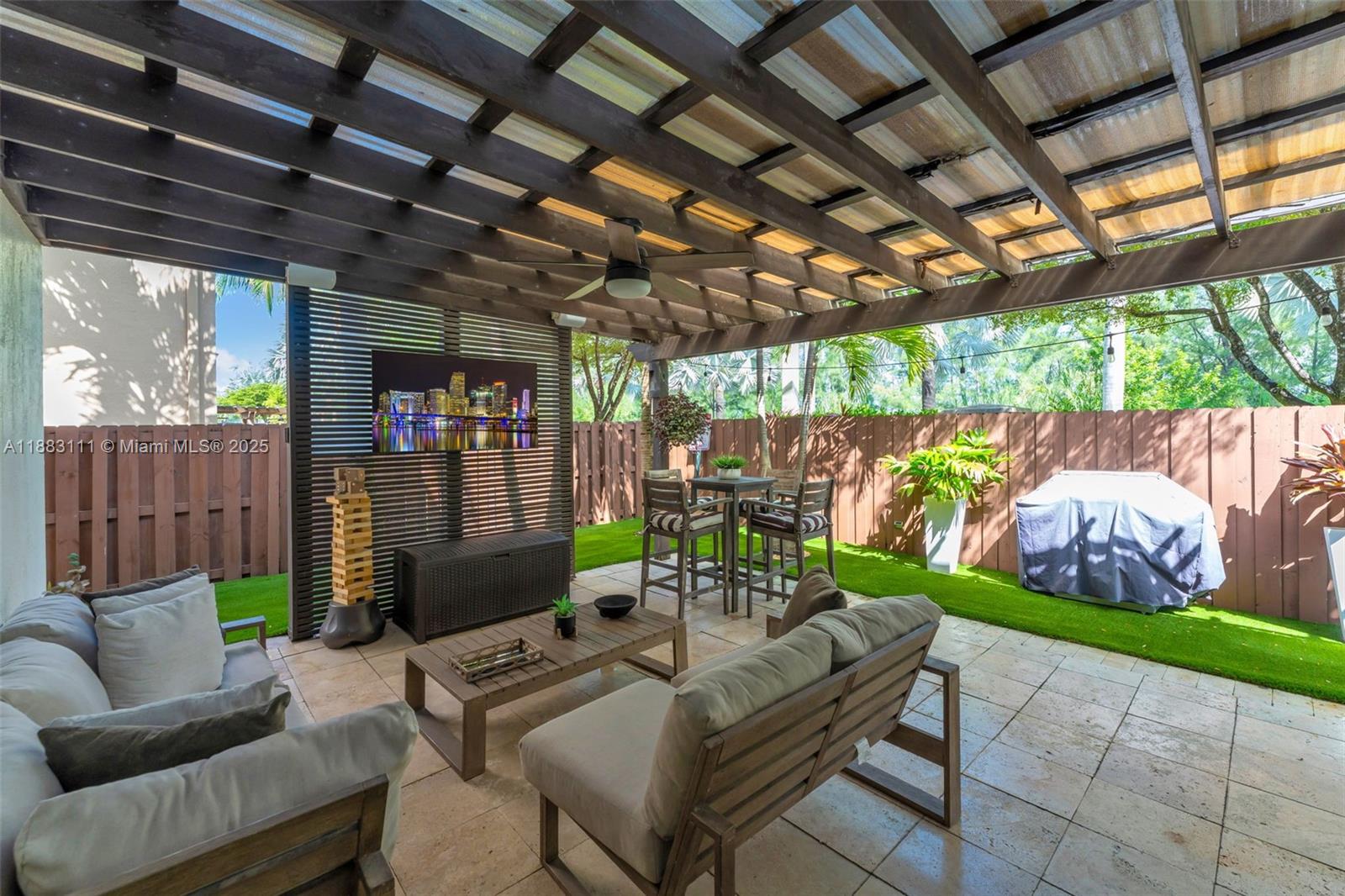 DORAL BREEZE - Residential Lease