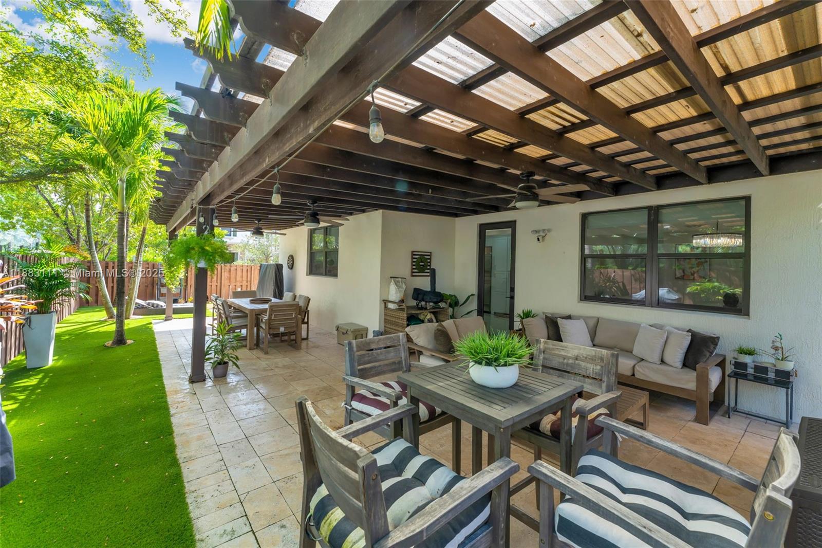 DORAL BREEZE - Residential Lease
