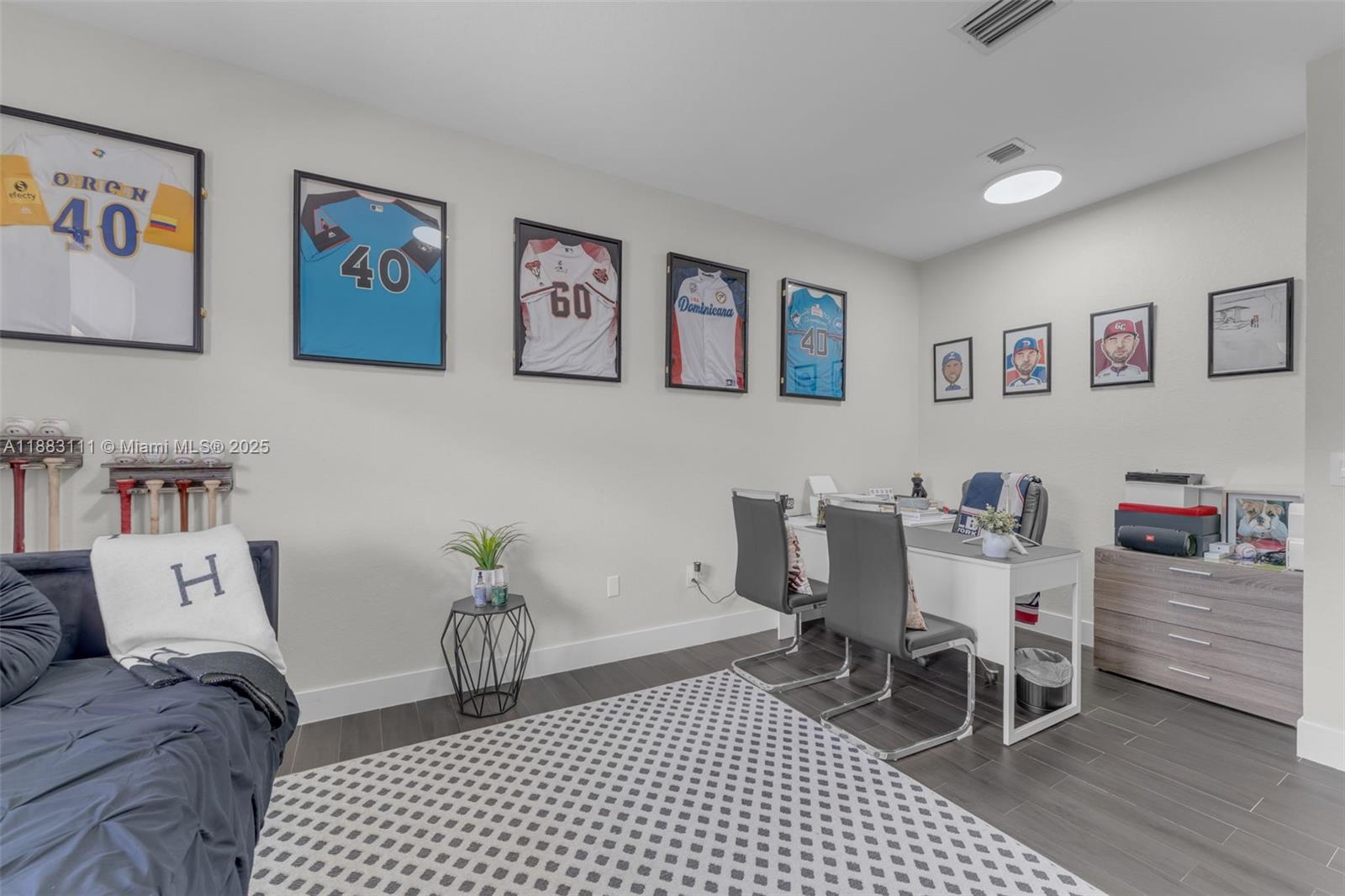 DORAL BREEZE - Residential Lease