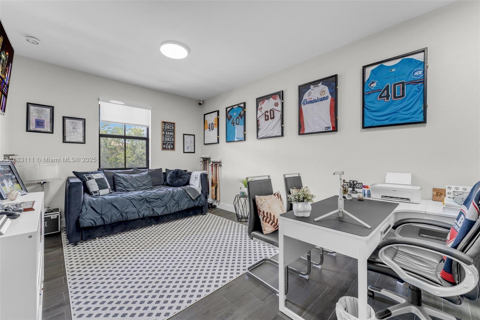 DORAL BREEZE - Residential Lease