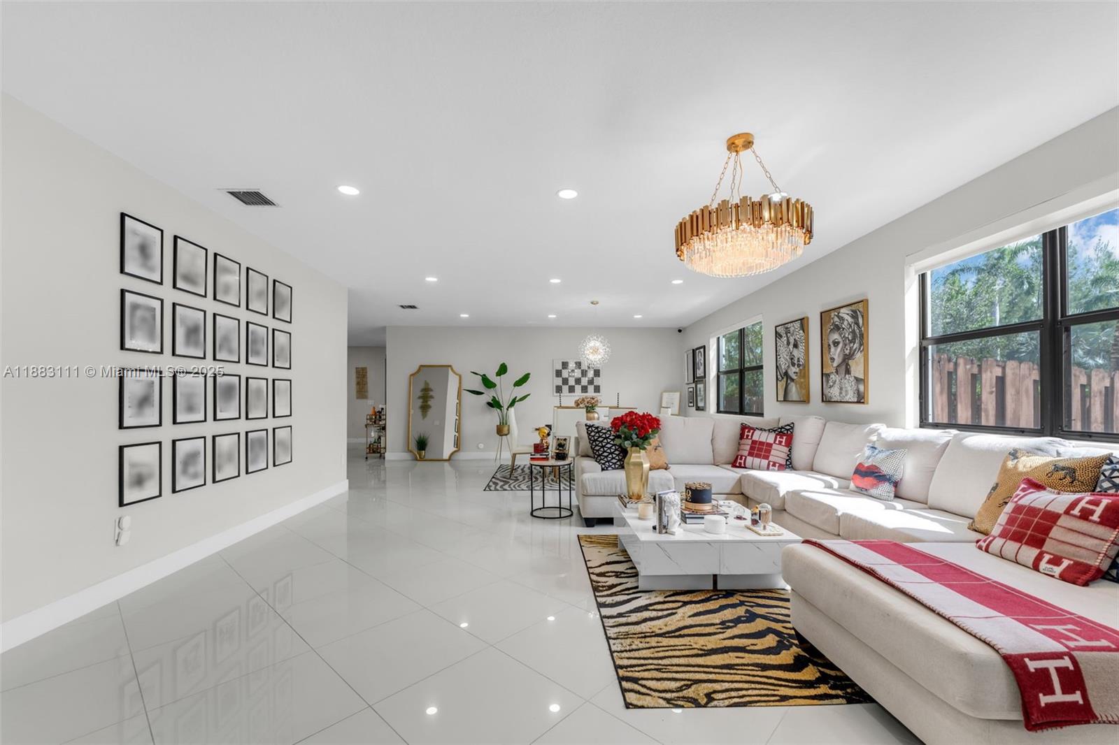 DORAL BREEZE - Residential Lease