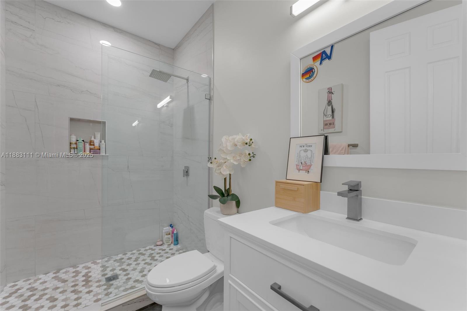 DORAL BREEZE - Residential Lease