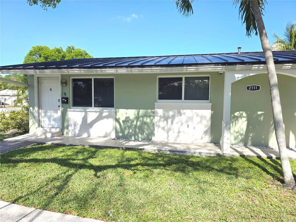 Photo of 2111 N 26th Ave #N, Hollywood, FL 33020 (MLS # A12007961)