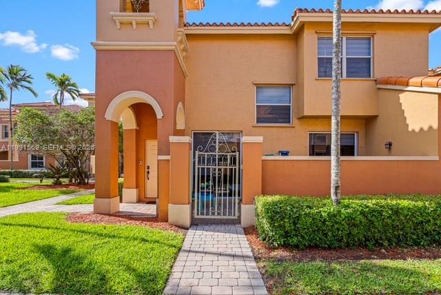 VILLAS AT HARBOR ISLES CO - Residential