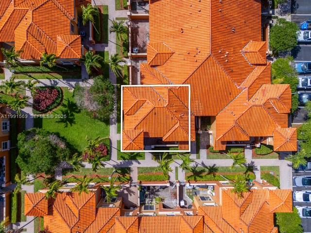VILLAS AT HARBOR ISLES CO - Residential