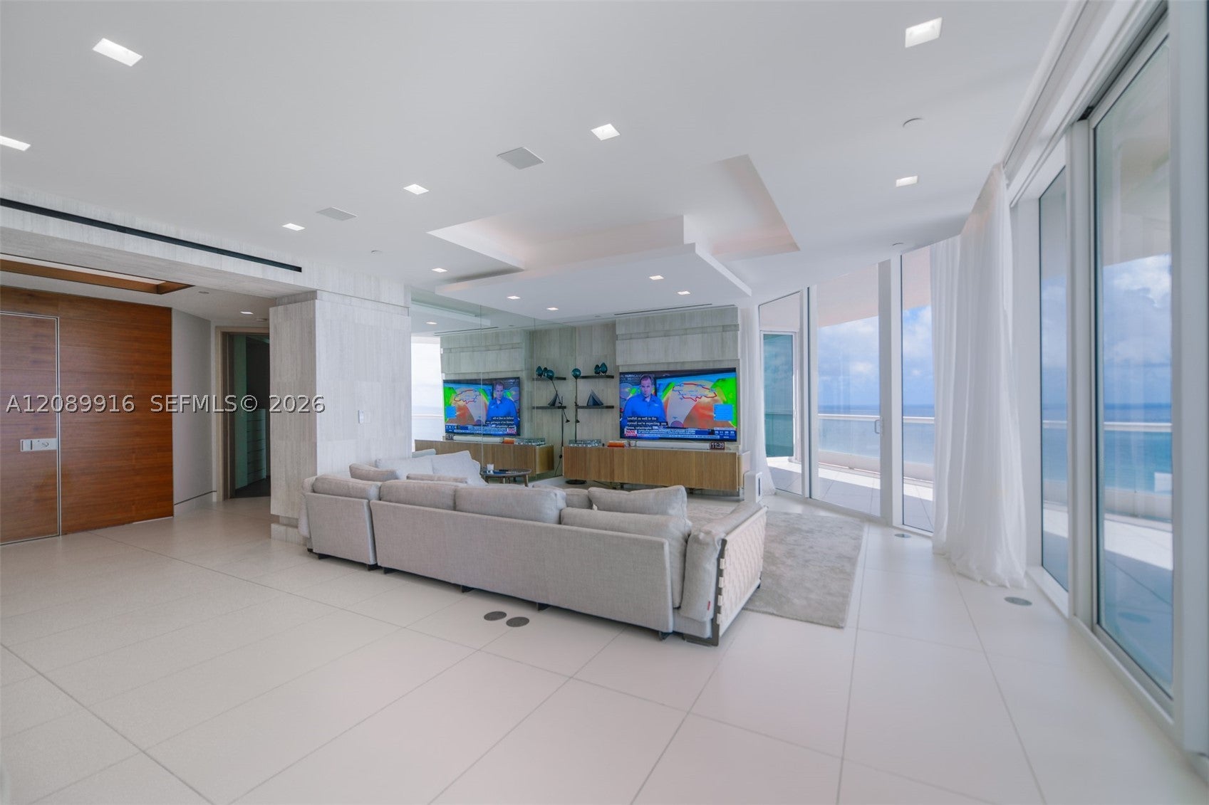 16047 Collins Ave 3204