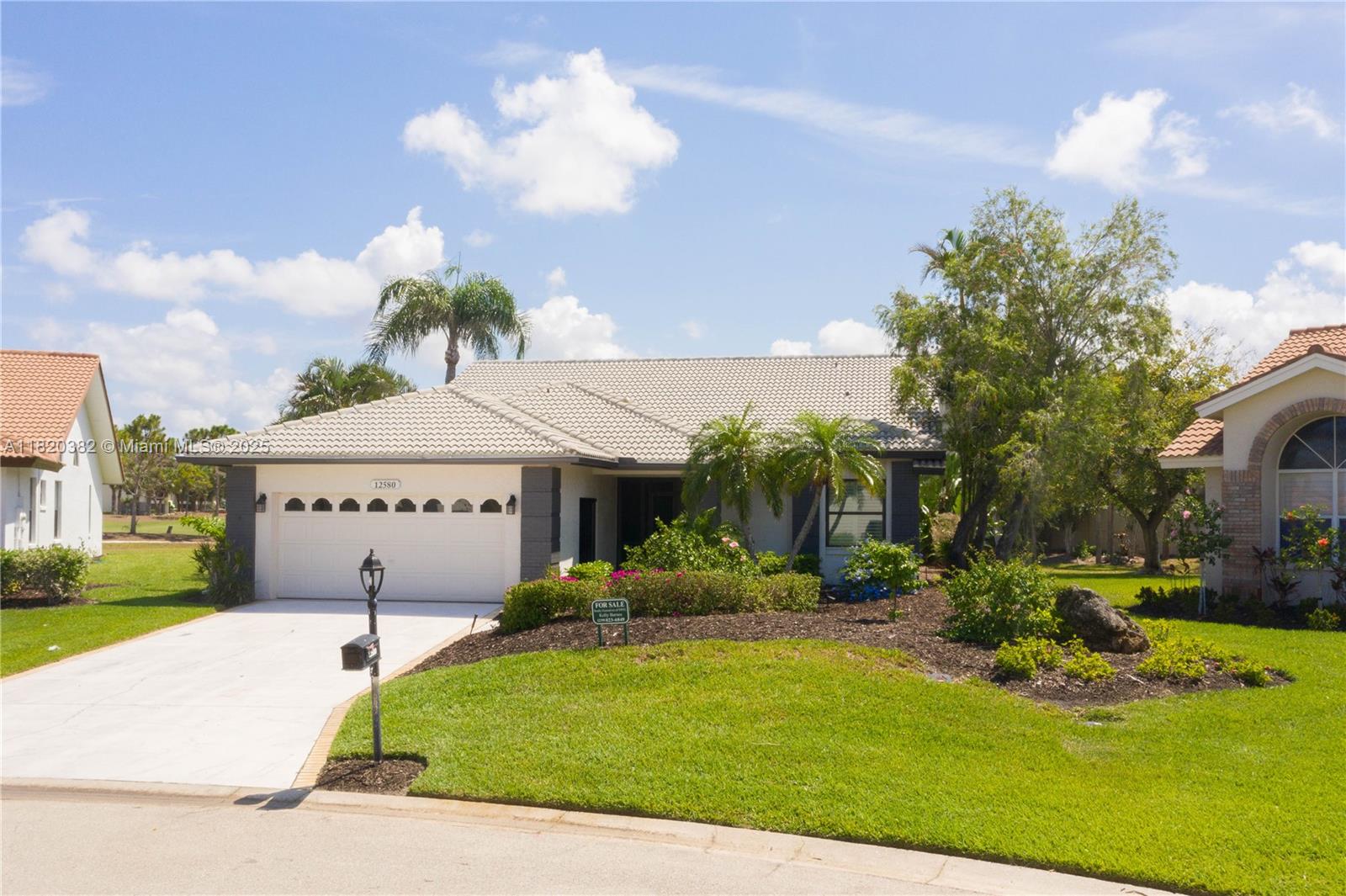 Property for Sale at 12580 Kelly Palm Dr, Fort Myers, Lee County, Florida - Bedrooms: 2 
Bathrooms: 2  - $489,900