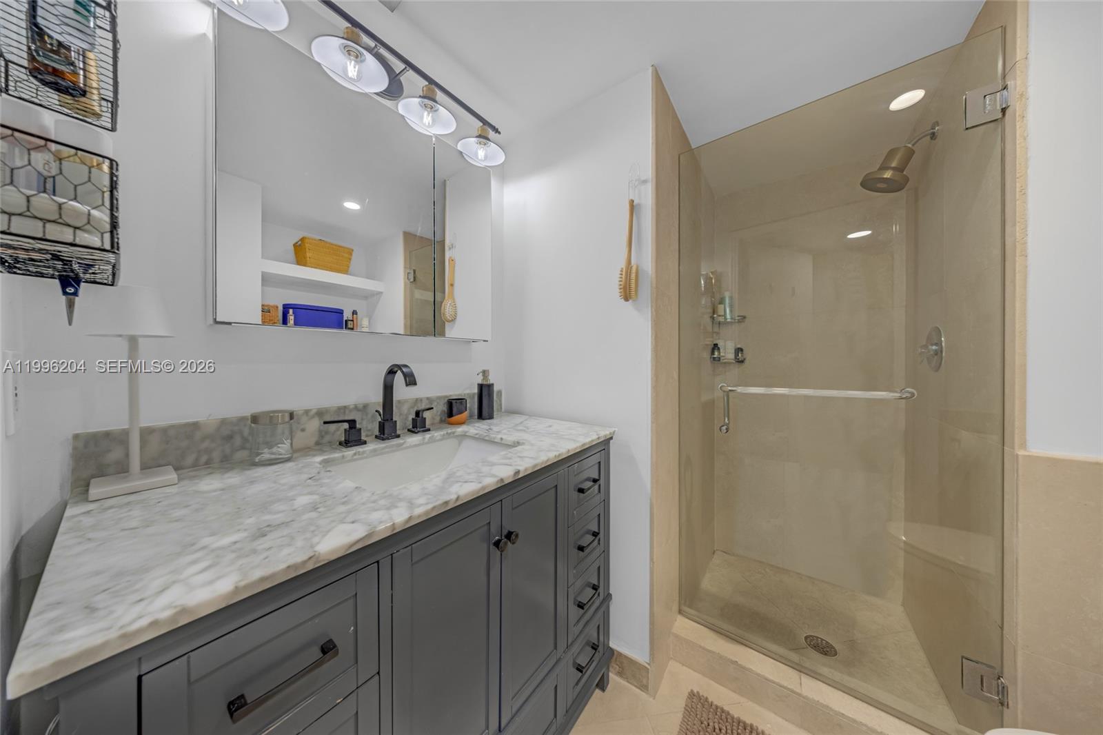 BAYVIEW PLAZA CONDO - Residential