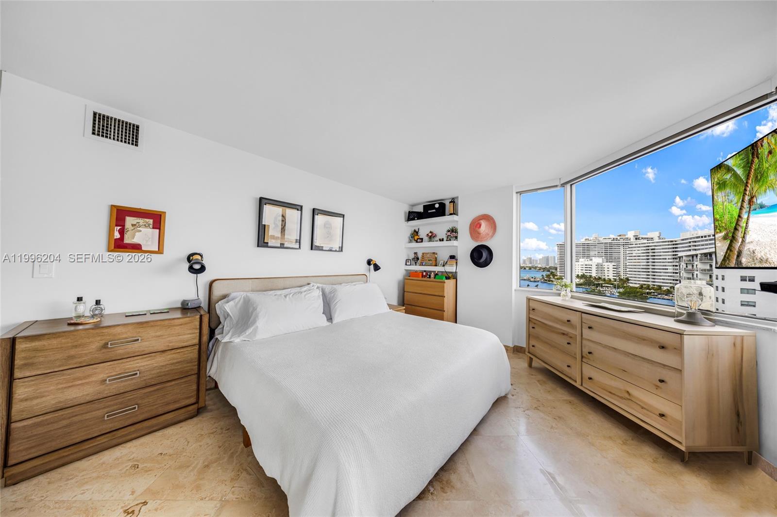 BAYVIEW PLAZA CONDO - Residential