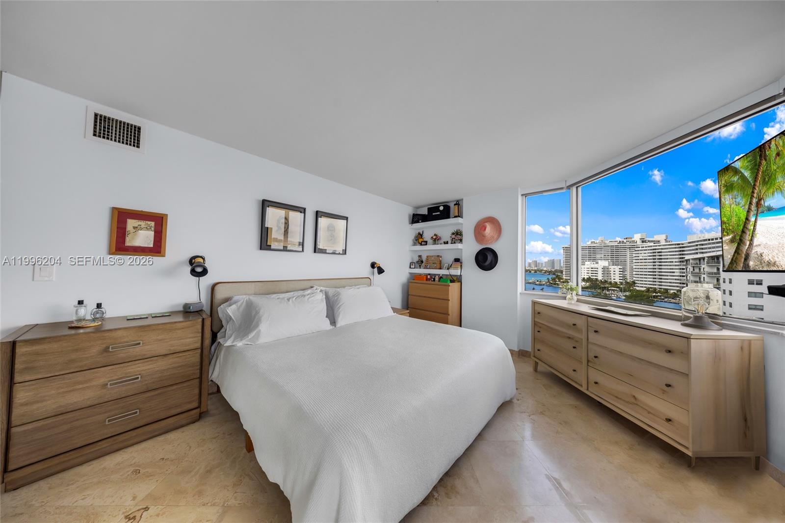 BAYVIEW PLAZA CONDO - Residential