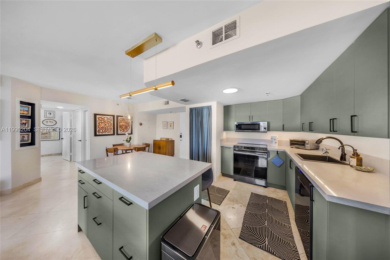 BAYVIEW PLAZA CONDO - Residential