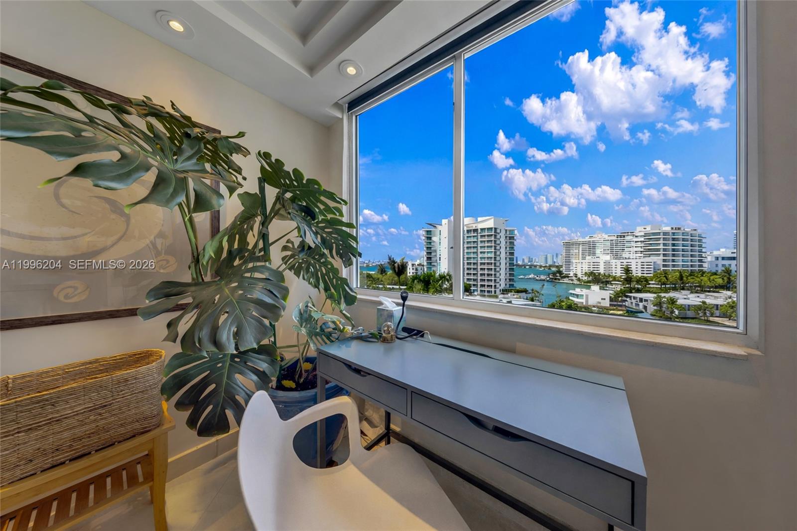 BAYVIEW PLAZA CONDO - Residential
