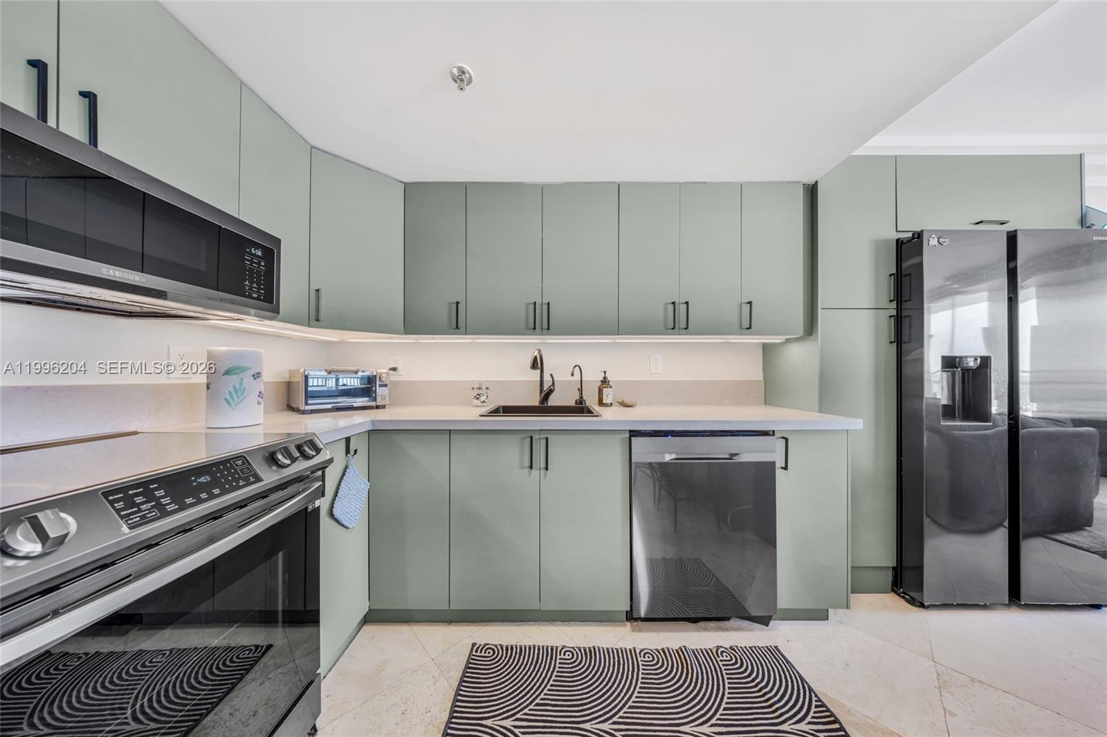 BAYVIEW PLAZA CONDO - Residential