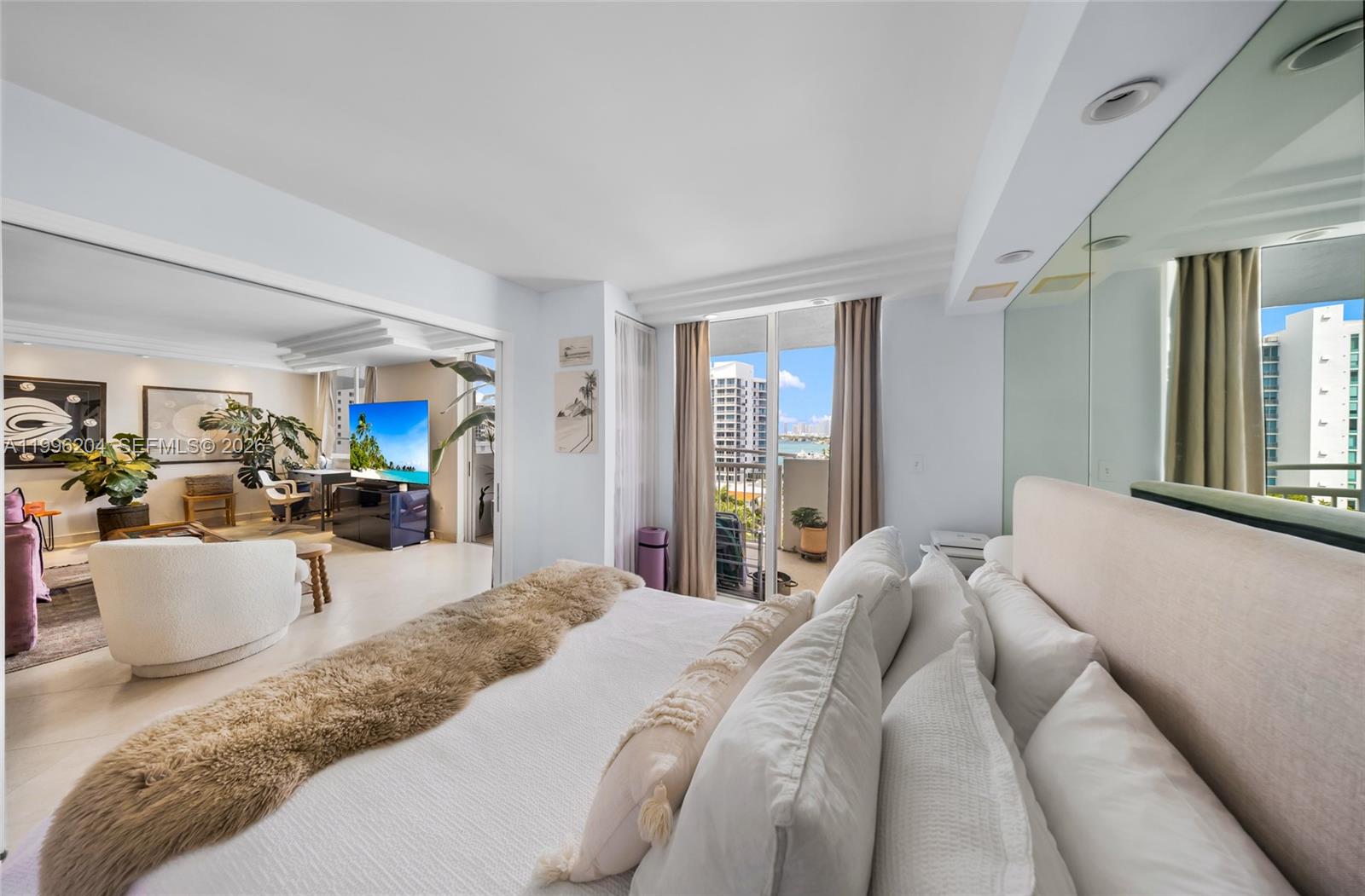 BAYVIEW PLAZA CONDO - Residential