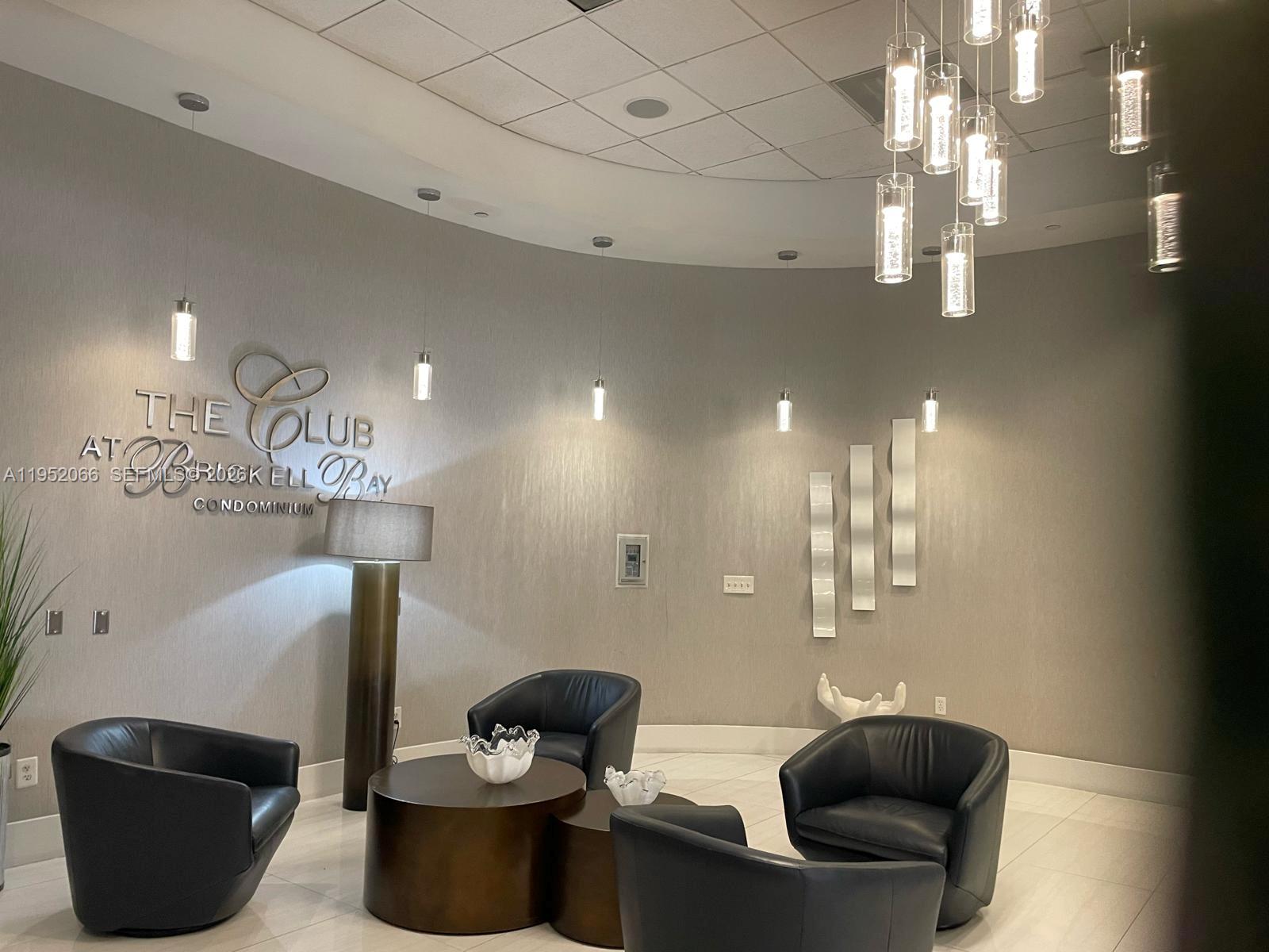 THE CLUB AT BRICKELL BAY - Residential