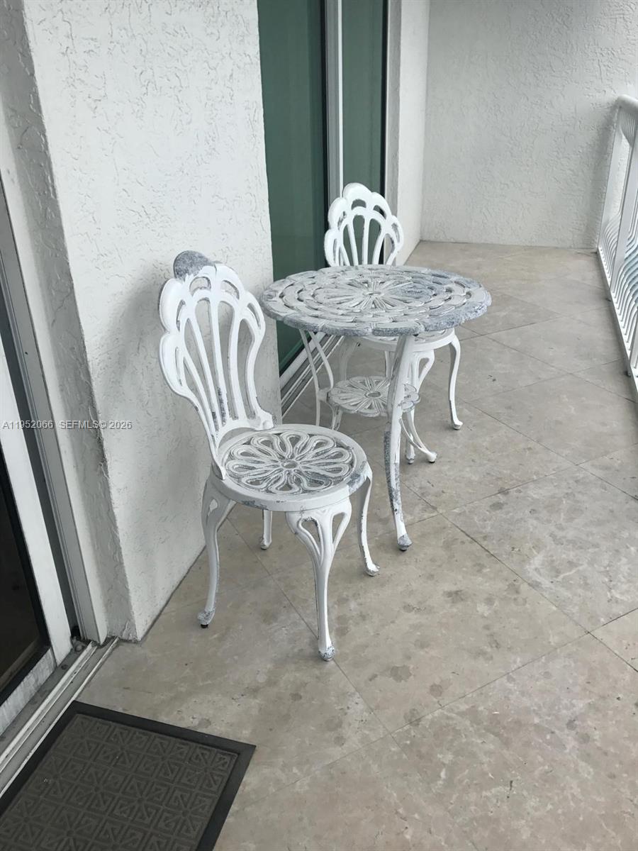 THE CLUB AT BRICKELL BAY - Residential