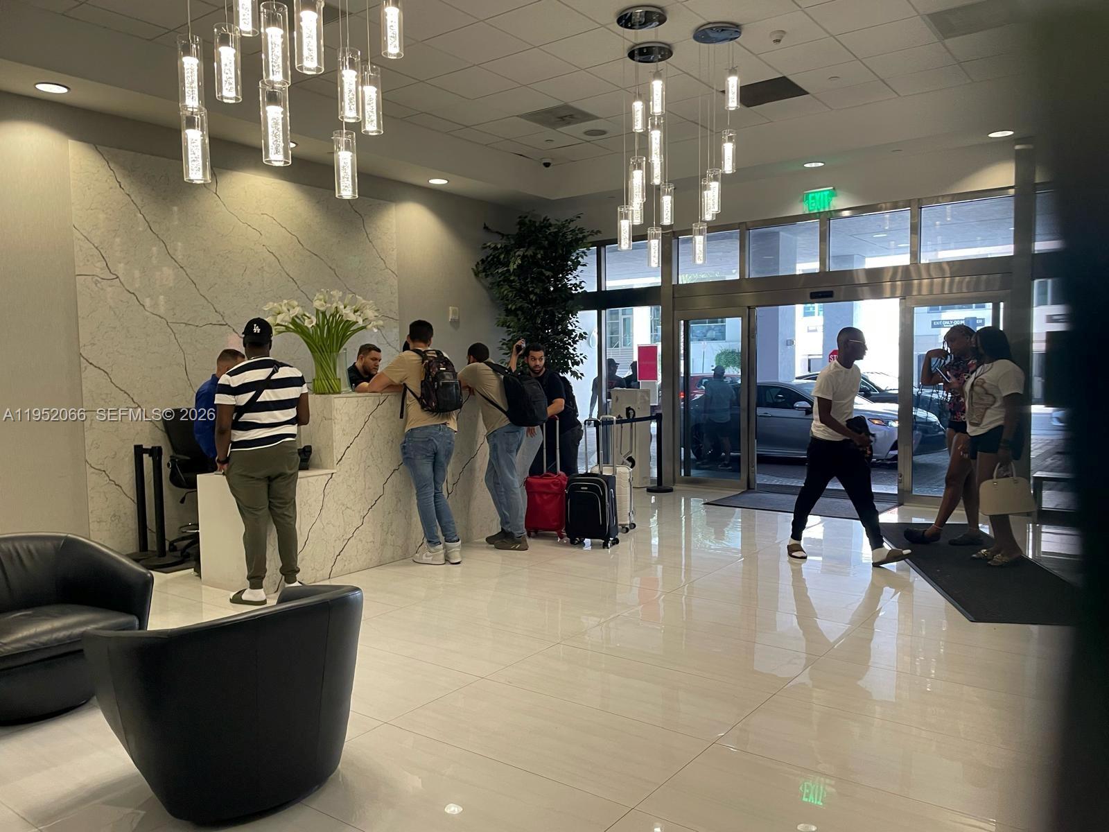 THE CLUB AT BRICKELL BAY - Residential