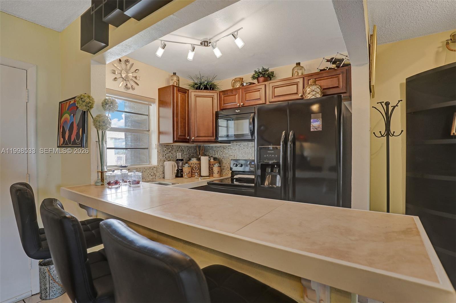 3536 NE 168th St 502