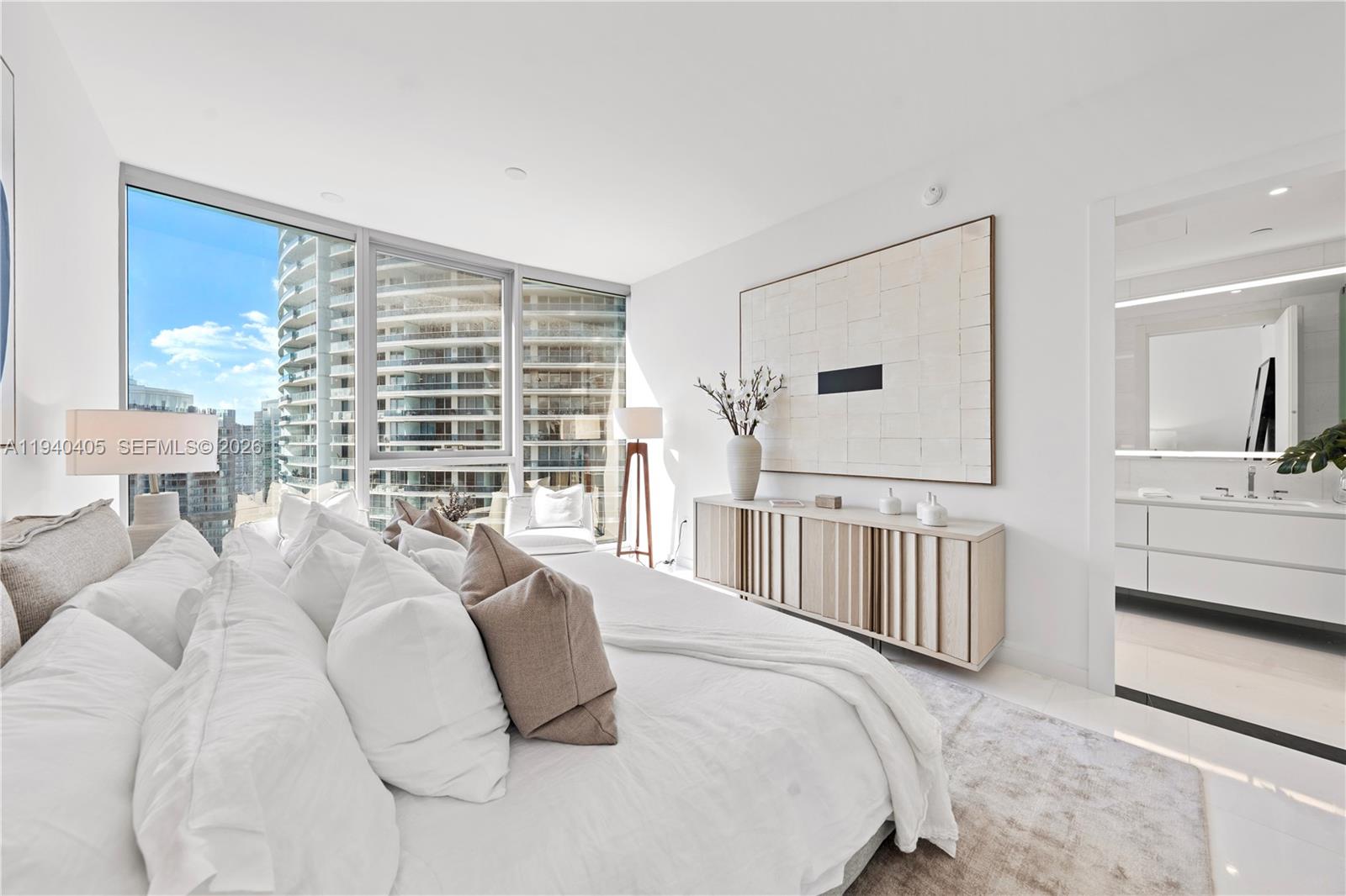 ASTON MARTIN RESIDENCES - Residential