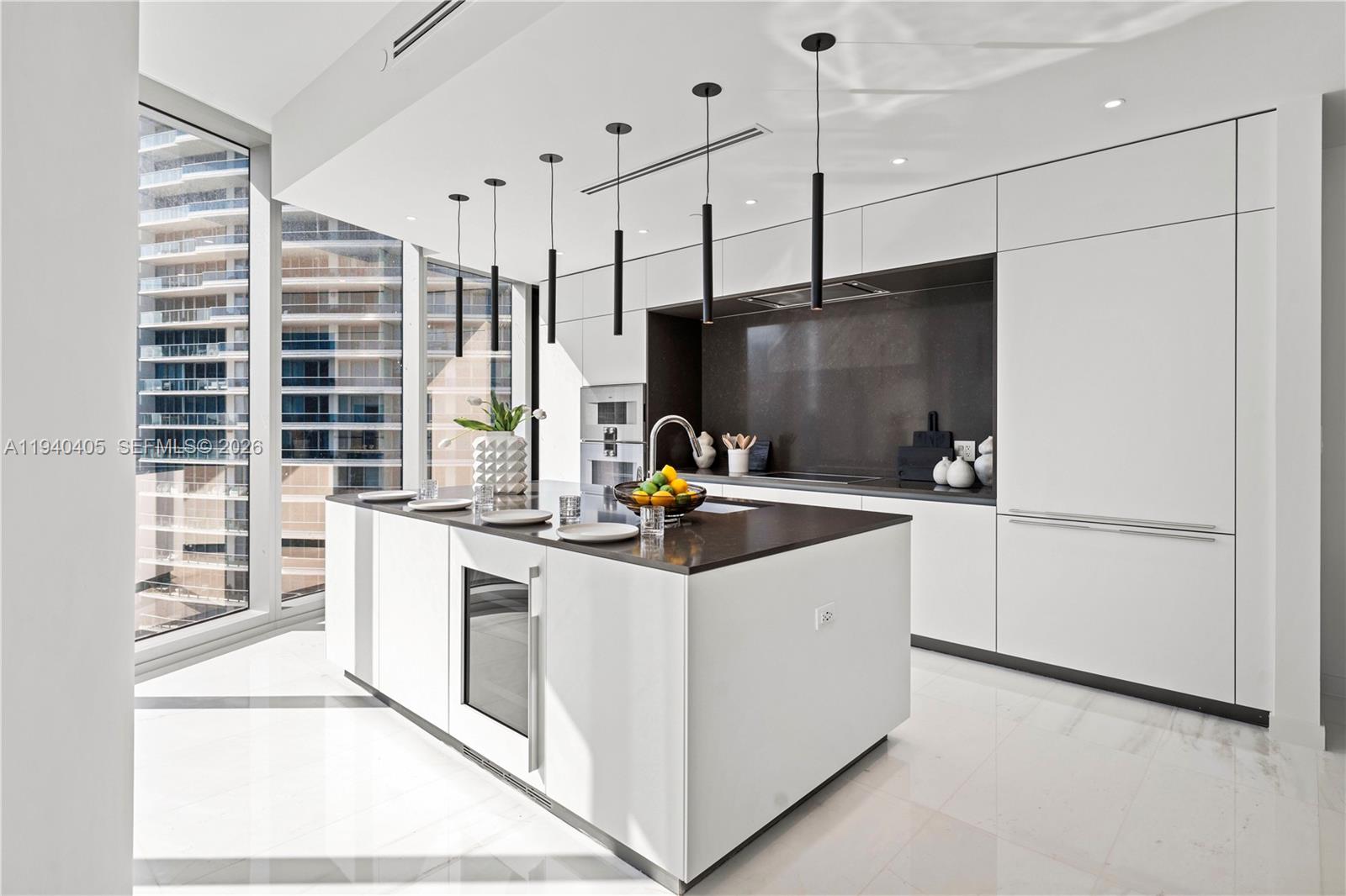 ASTON MARTIN RESIDENCES - Residential