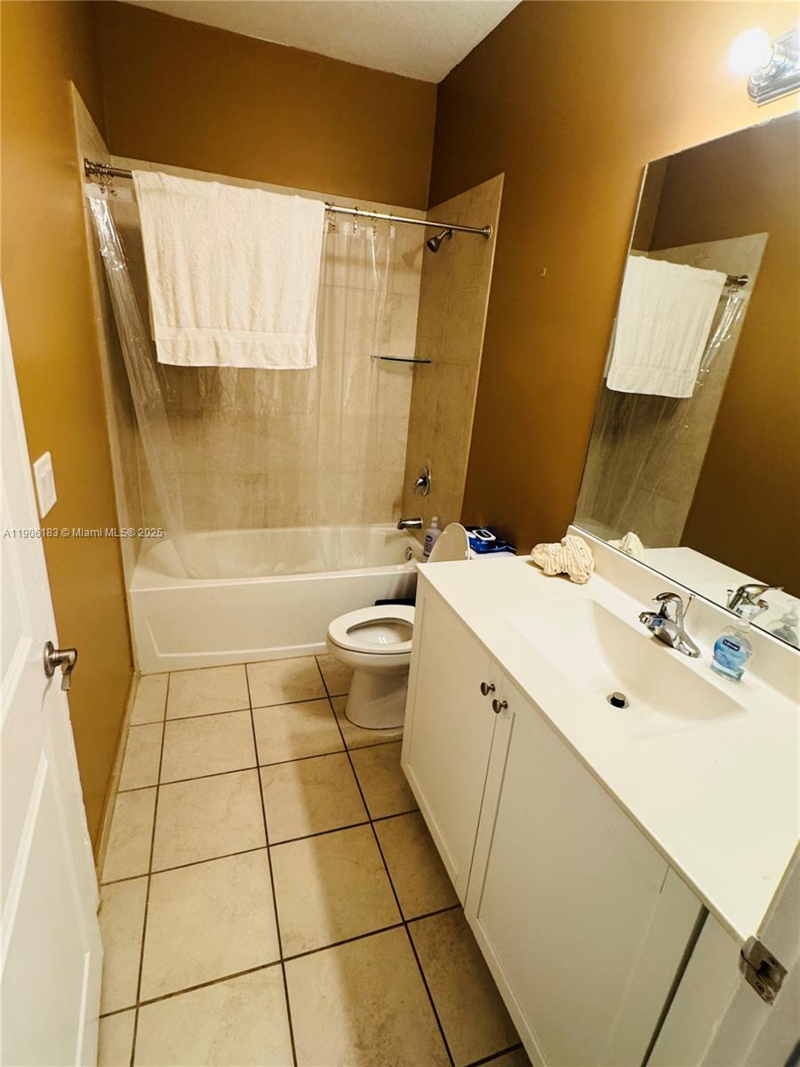 COCO PALM VILLAS - Residential