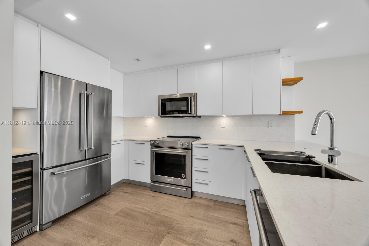 1901 Brickell Ave B2304, Miami, Broward County, Florida - 1 Bedrooms  
2 Bathrooms - 