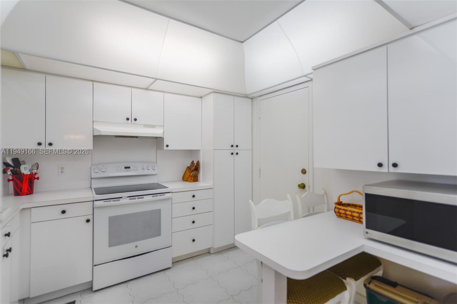 HEMISPHERES CONDO - Residential