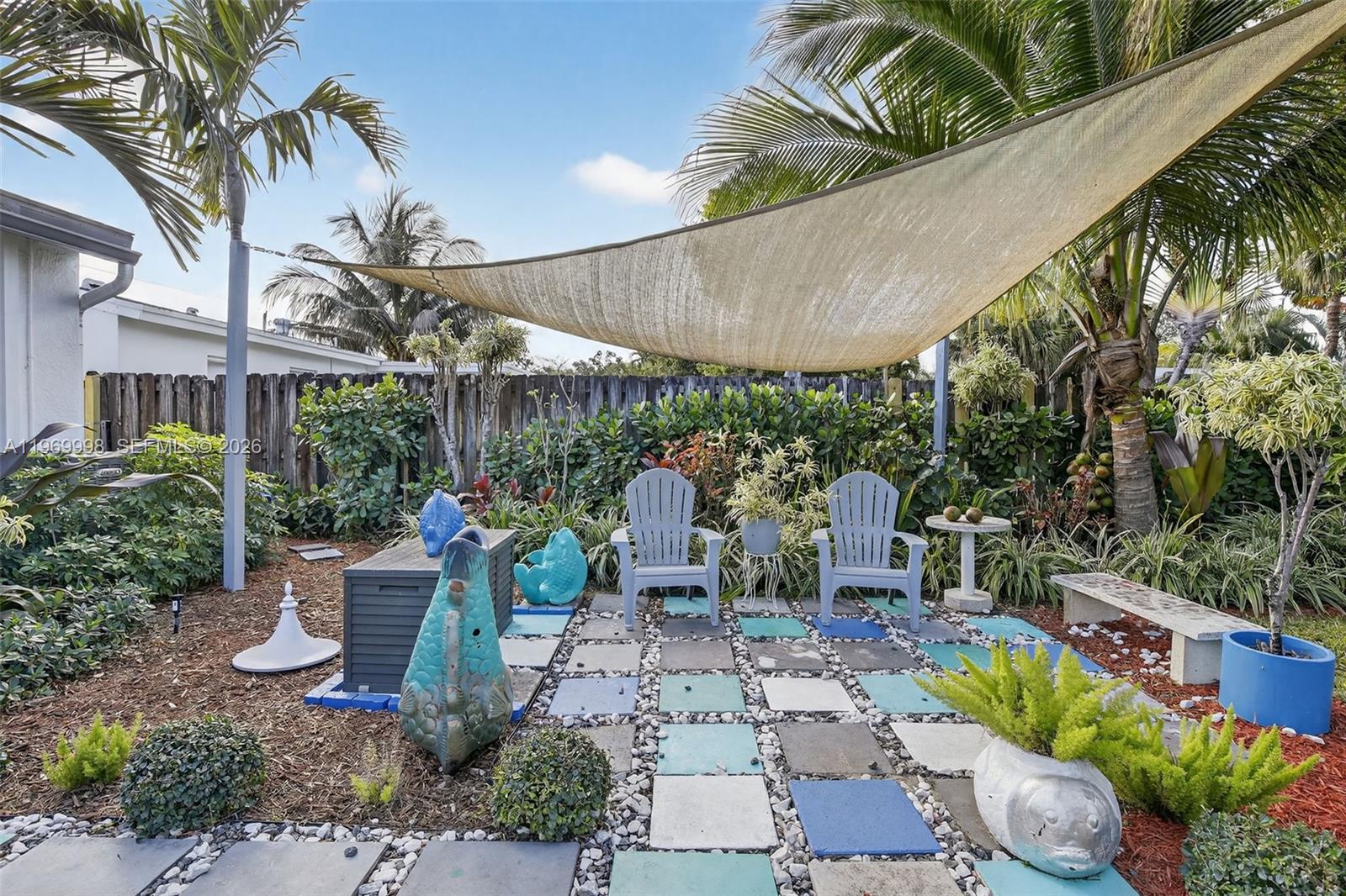 DIXIE GARDENS - Residential