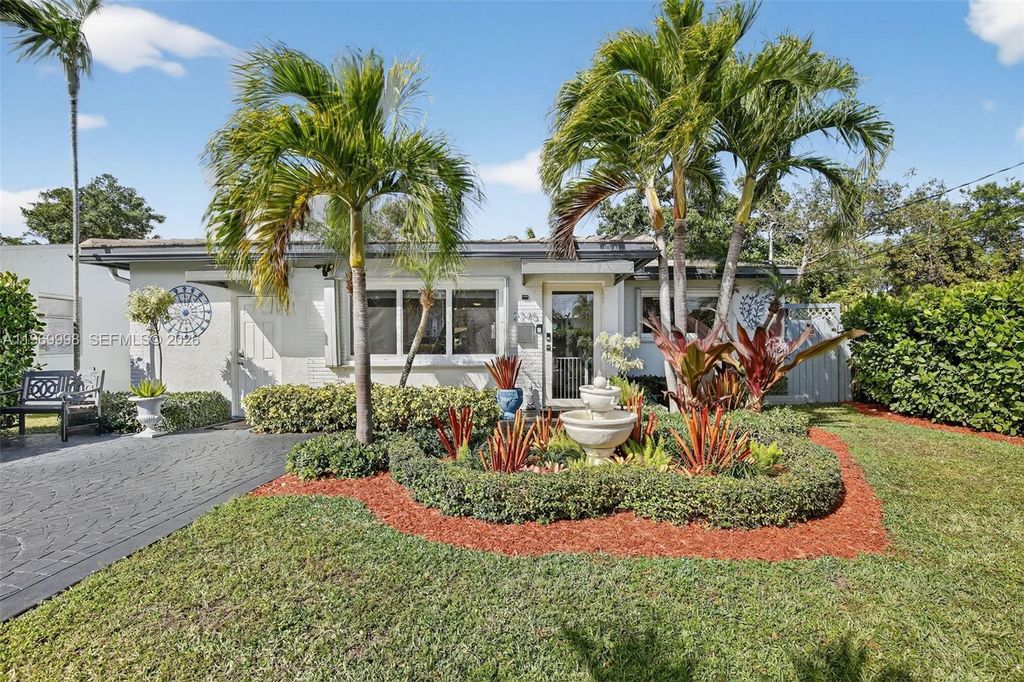 Photo of 2245 Johnson St, Hollywood, FL 33020 (MLS # A11969998)