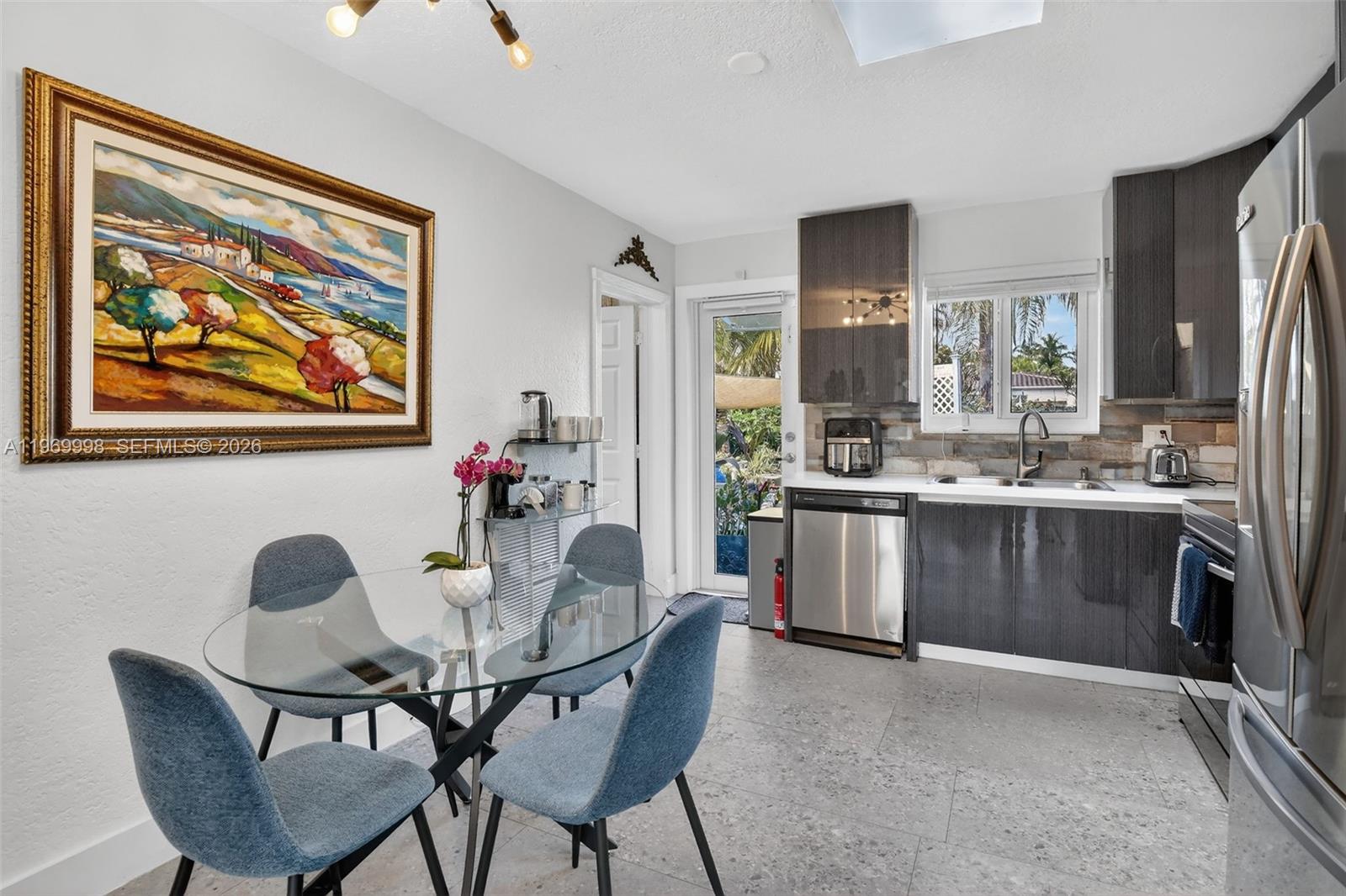 DIXIE GARDENS - Residential