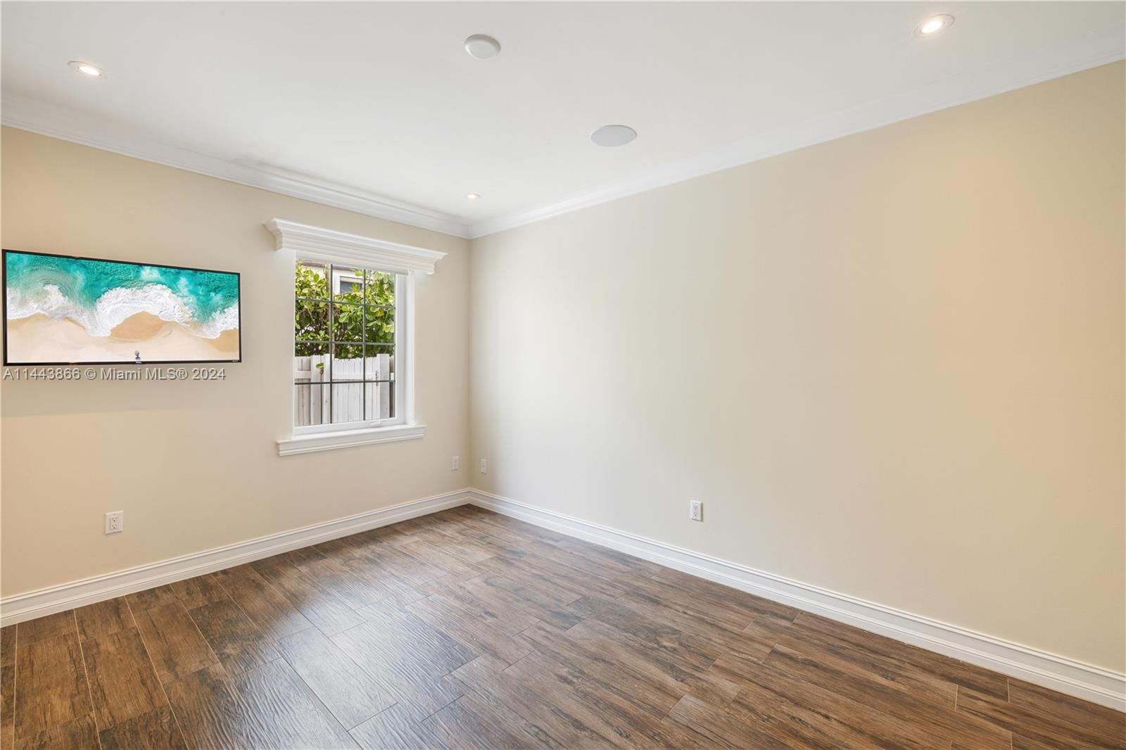 NAUTILUS SUB - Residential