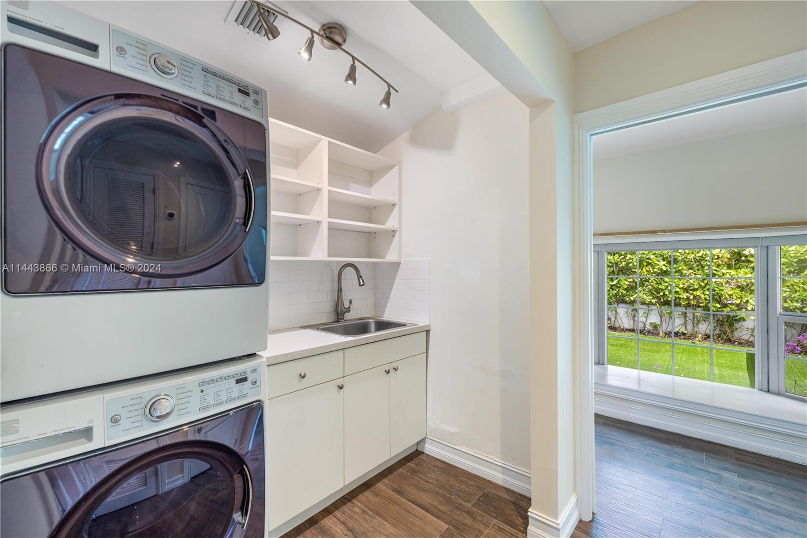 NAUTILUS SUB - Residential