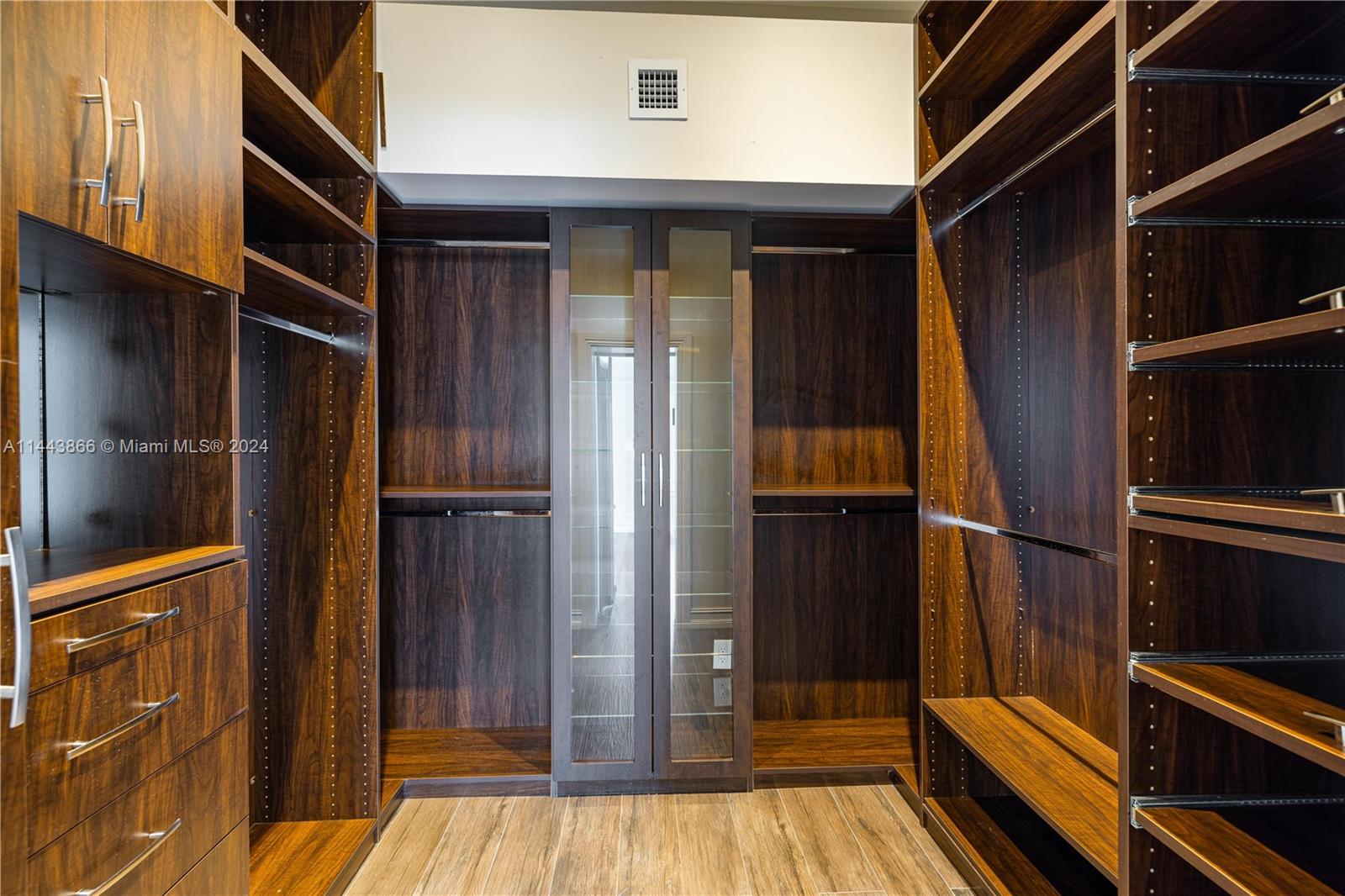 NAUTILUS SUB - Residential