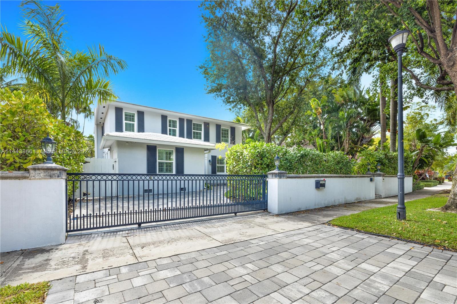 Property for Sale at 4531 N Bay Rd Rd, Miami Beach, Miami-Dade County, Florida - Bedrooms: 5 
Bathrooms: 4  - $4,000,000