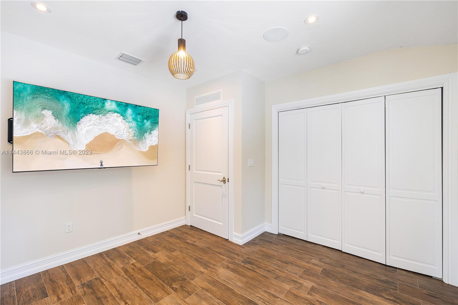 NAUTILUS SUB - Residential