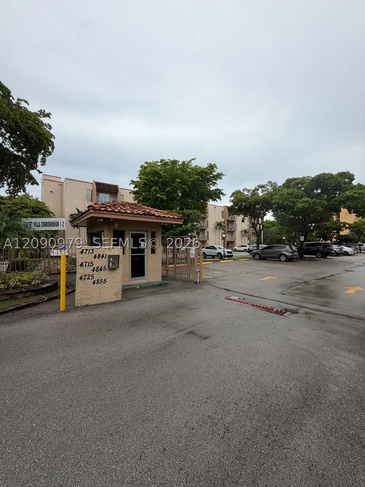 Photo 1 of 15 — 4725 NW 7th St 110-3, Miami, FL 33126