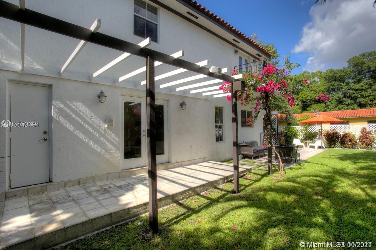 CORAL GABLES COUNTRY CLUB - Residential Lease