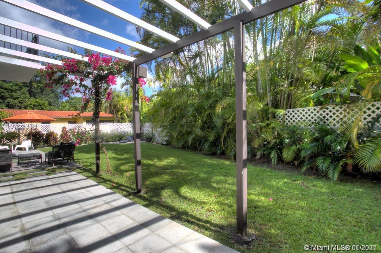 CORAL GABLES COUNTRY CLUB - Residential Lease