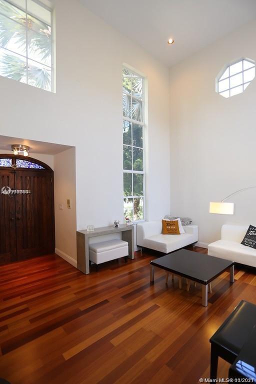 CORAL GABLES COUNTRY CLUB - Residential Lease