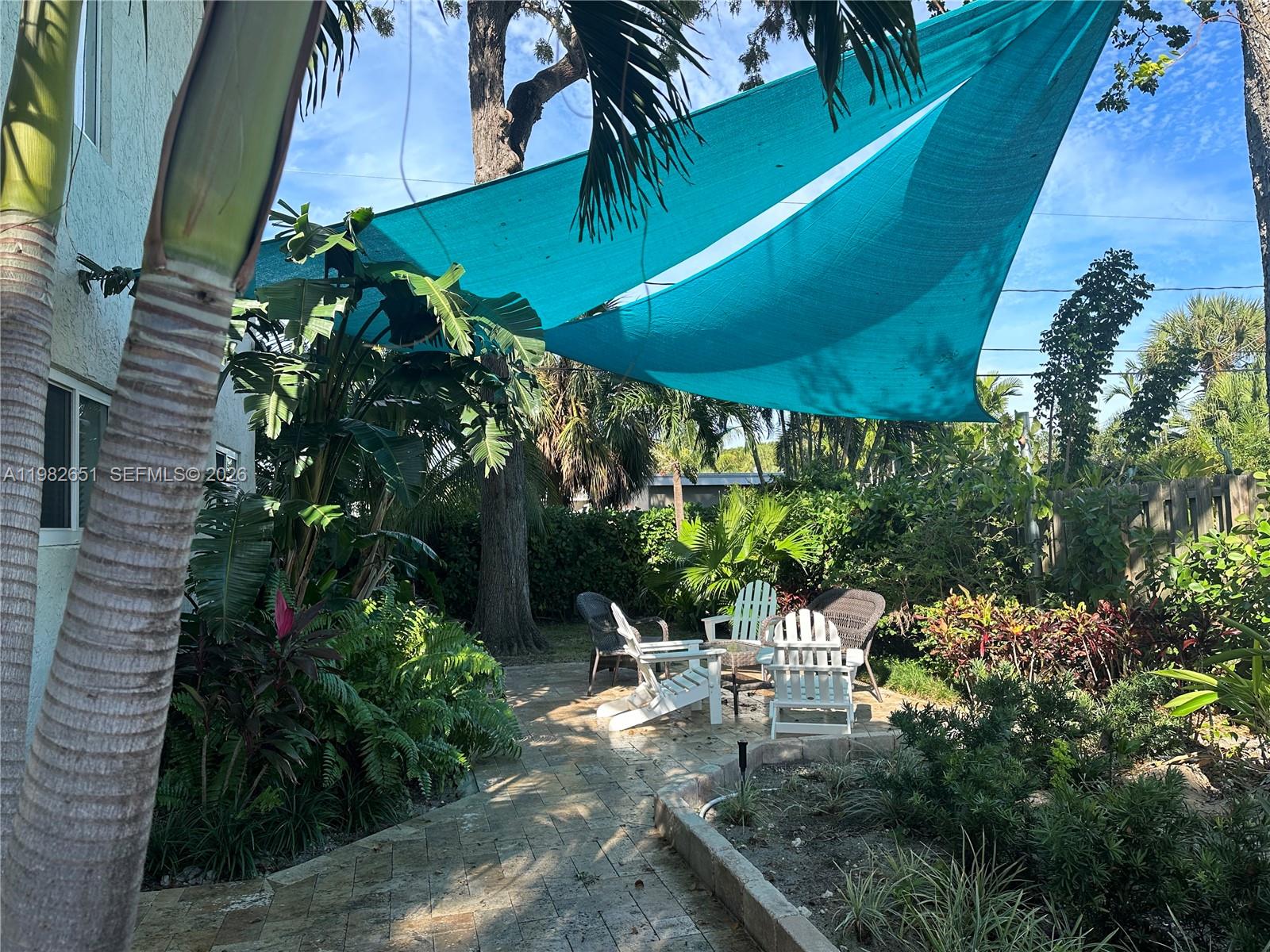 LAUDERDALE PARK 6-33 1/2 - Residential Lease