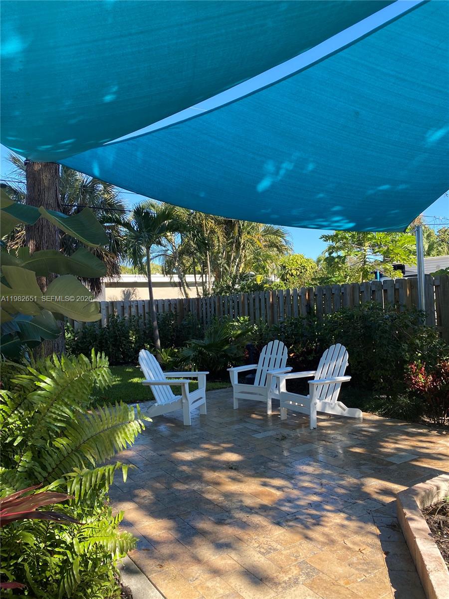 LAUDERDALE PARK 6-33 1/2 - Residential Lease