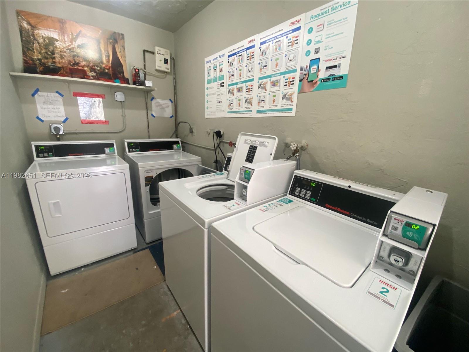 LAUDERDALE PARK 6-33 1/2 - Residential Lease