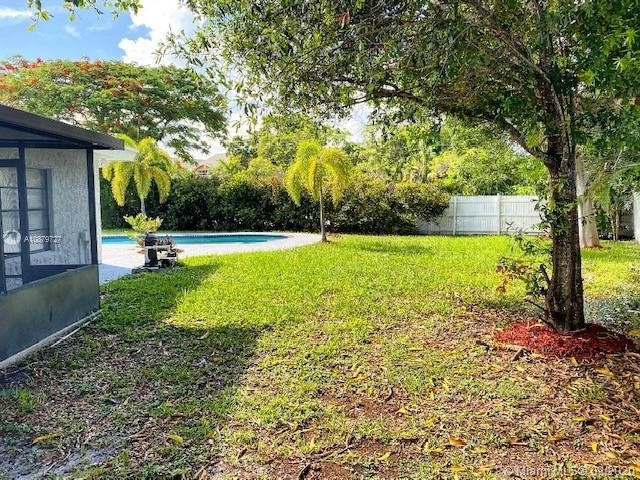 PALM-AIRE VILLAGE SEC 3 A - Residential