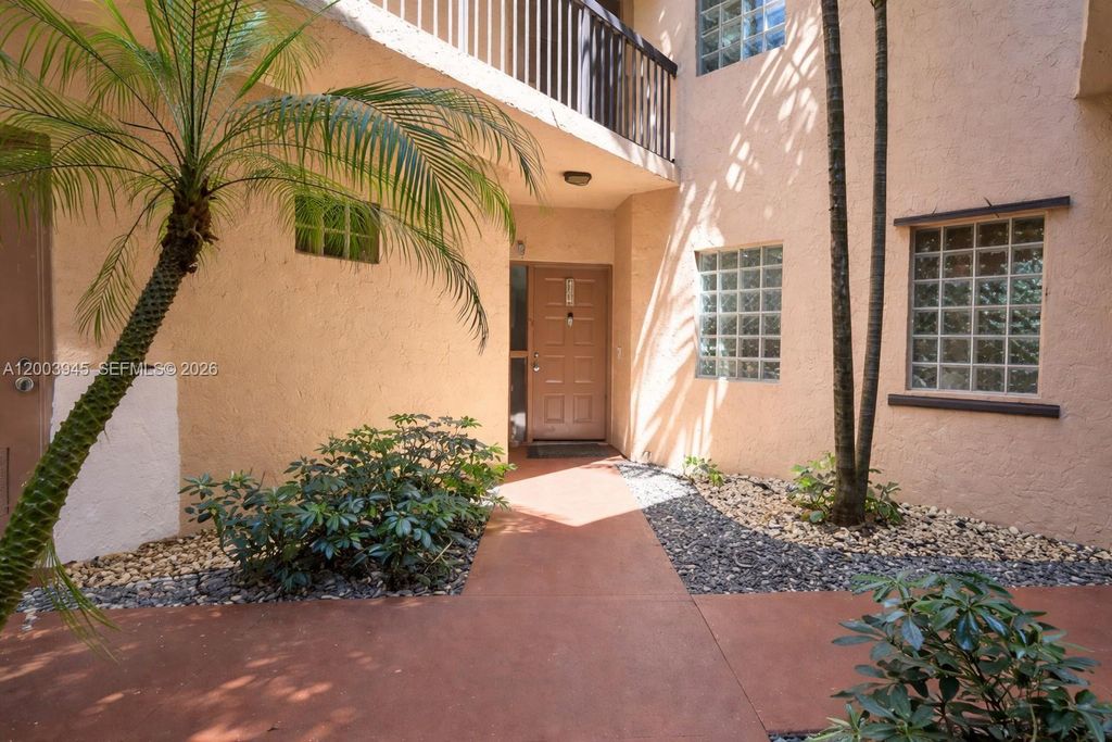 Photo of 10790 NW 14th St #184, Plantation, FL 33322 (MLS # A12003945)