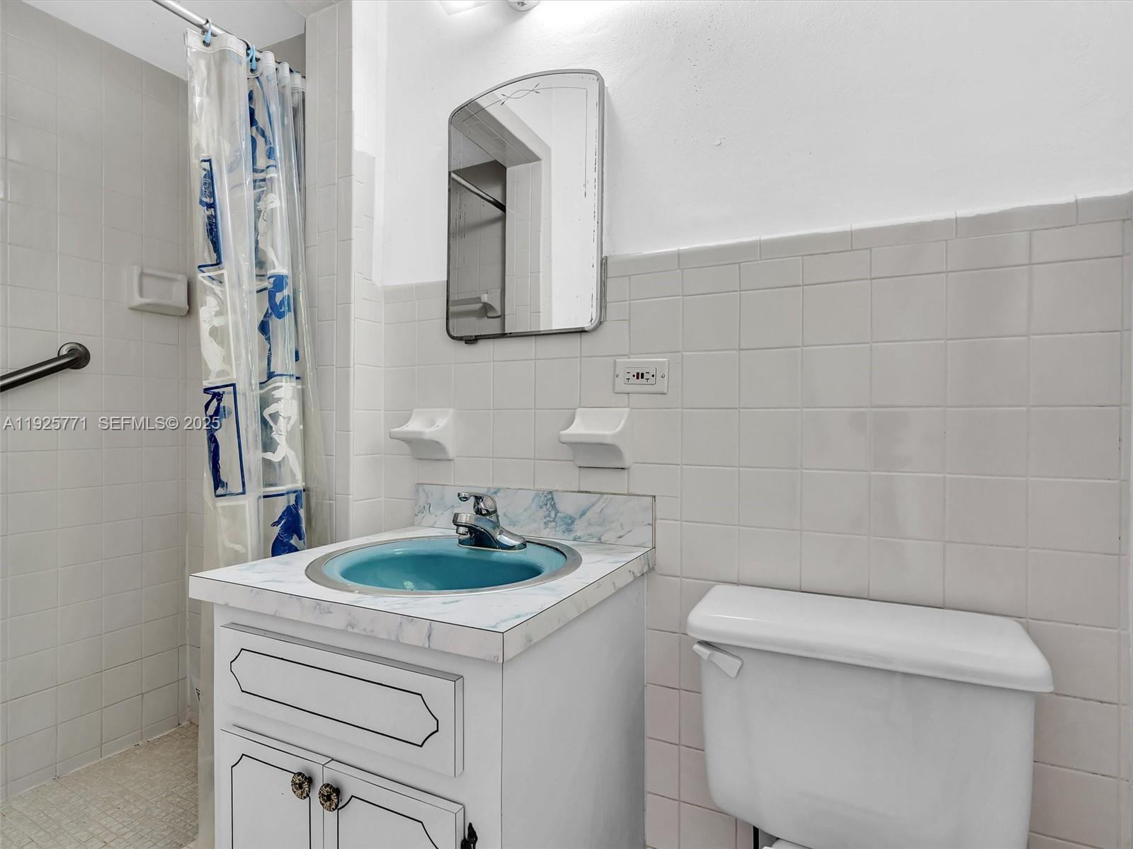 MID GOLF SUB - Residential Lease